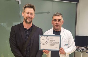 Ďalšia slovenská premiéra v očnej medicíne: MUDr. Ivo Ďurkovič, MPH, ako prvý implantoval šošovku RayOne Galaxy Spiral IOL